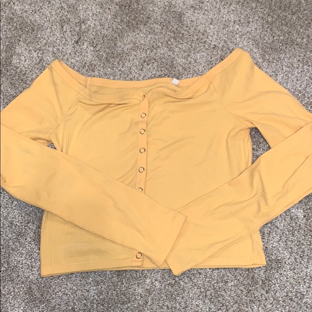 Crop top me to we